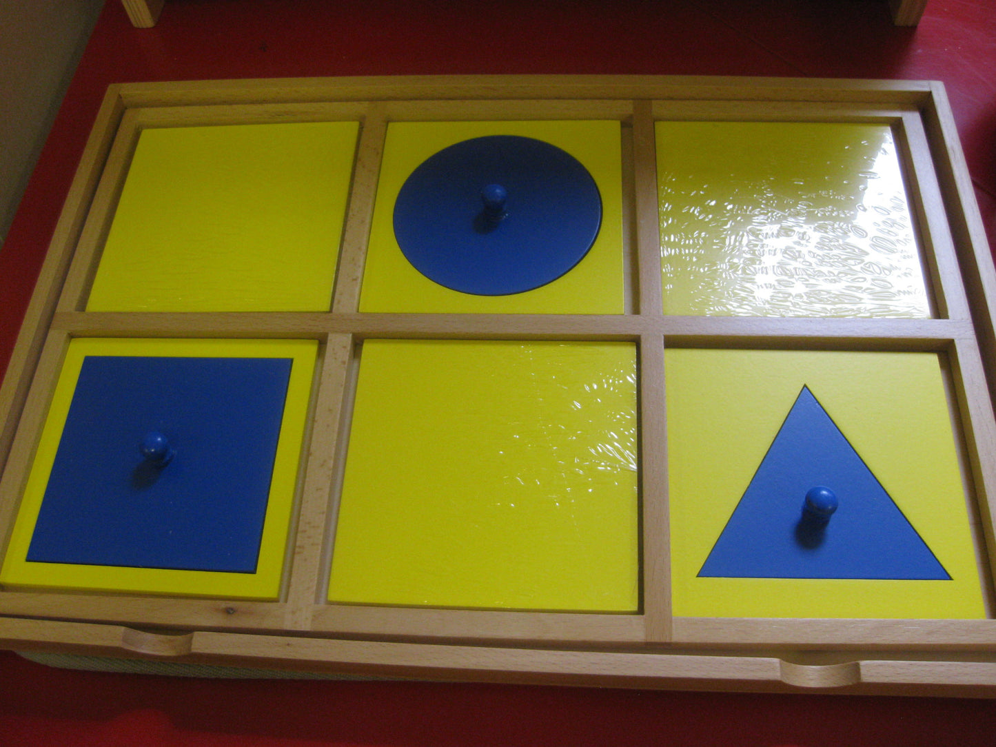 Geometric cabinet - demonstration tray
