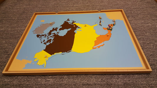 Map puzzle North America 57.5 x 44.5 cm + wooden box